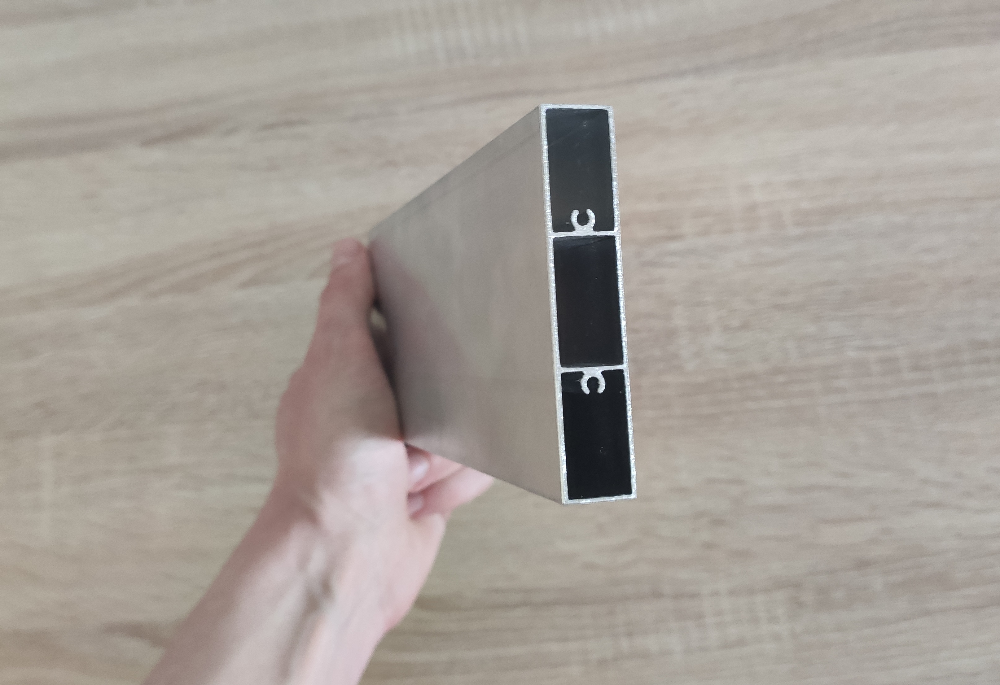 Lamelă dreptunghiulară din aluminiu 