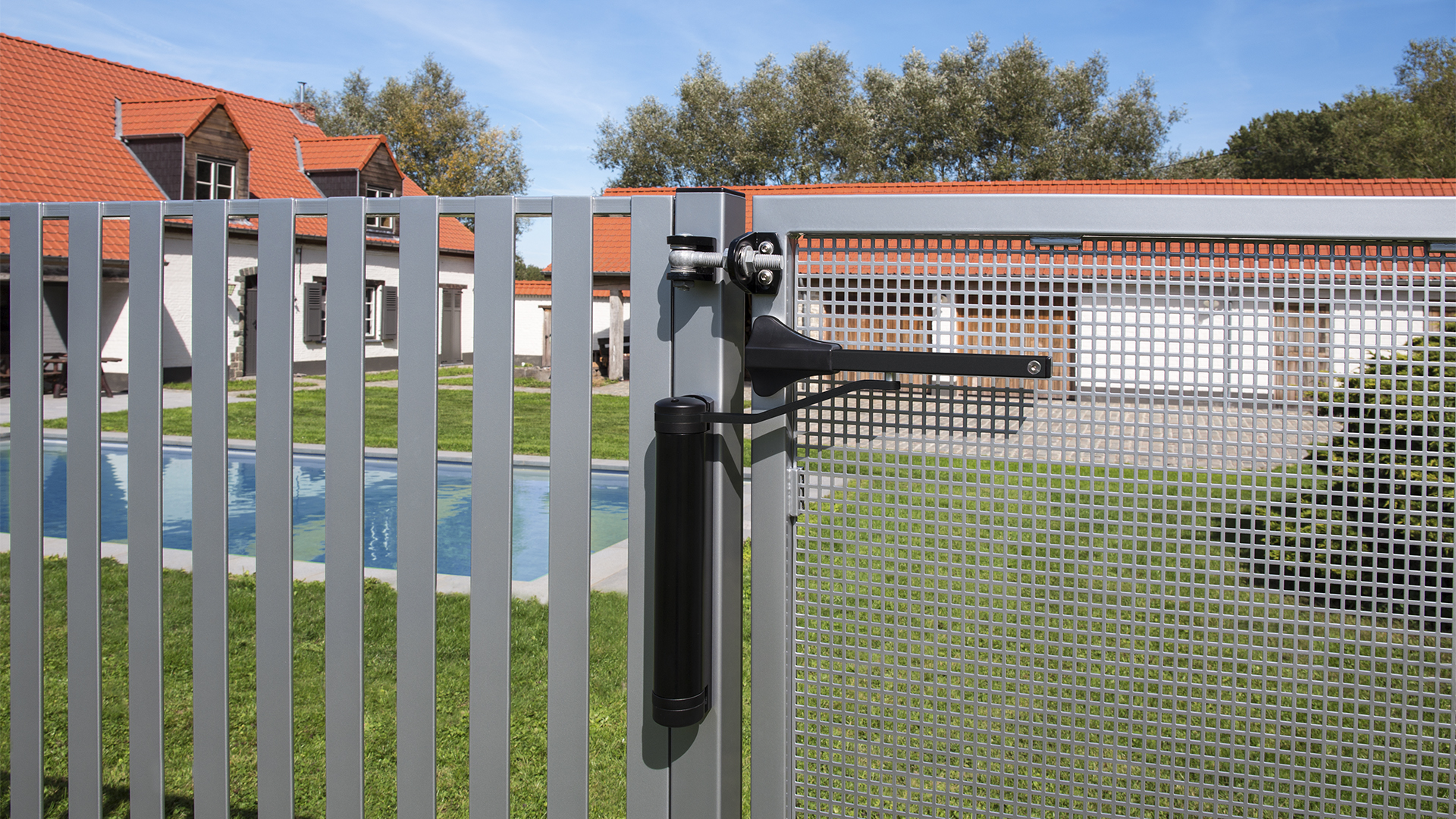 LOCINOX LION-9005 închizător automat montat
