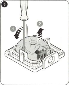 2. Scoateți modulul electronic urmând săgețile din imagine