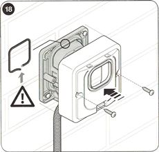 12. Puneți capacul pe fotocelulă și fixați-l cu șuruburi. Nu uitați garnitura izolatoare